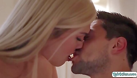 Bareback and deepthroat blowjob in a hardcore sex video