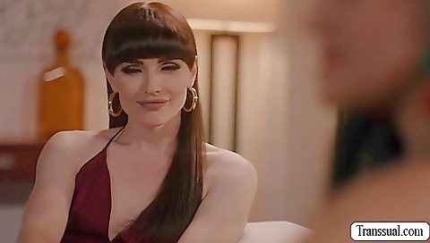 Penny barb is a true slut and she likes deepthroat