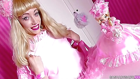 Hot blonde babe in stockings fucks and gets a facial